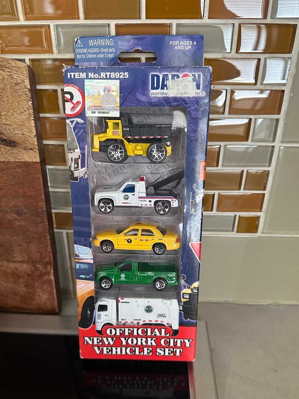 Daron New York City Official 5-Piece Vehicle Set item # RT 8925